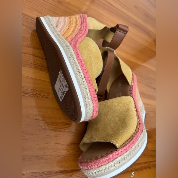 TOMS Women's Multicolor Wedge Sandals - Picture 4 of 5
